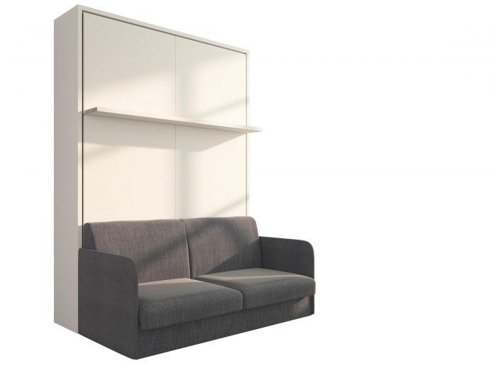 Un letto a scomparsa dalle linee moderne con divano e mensola, adatto a tutti i gusti di arredo
