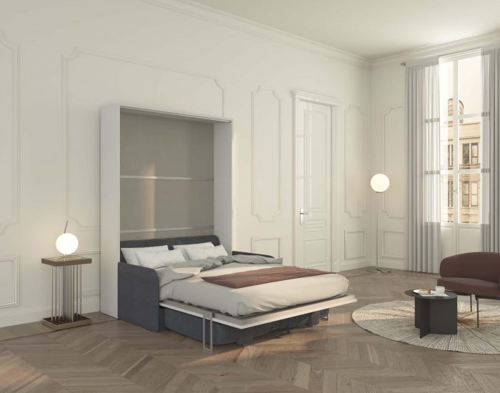 Il confortevole letto a scomparsa alla francese con materasso standard e coperte già pronte alla notte