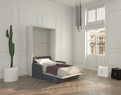 Il contenitore del divano sparisce sotto al letto a scomparsa da una piazza e mezzo