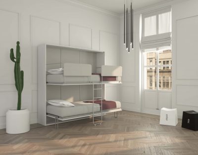 Il letto a castello a scomparsa Cloud 90 aperto con entrambe le reti e la scaletta