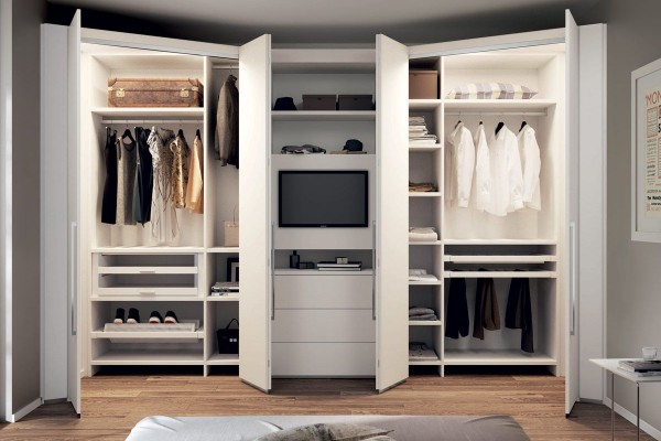 Cambio degli armadi in autunno