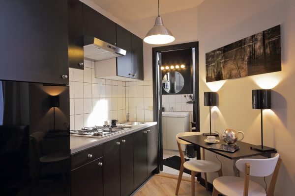 Idee di arredo per un monolocale con angolo cottura
