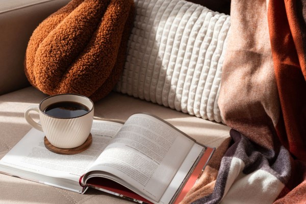 Trend di arredo: guida allo stile warm minimalism